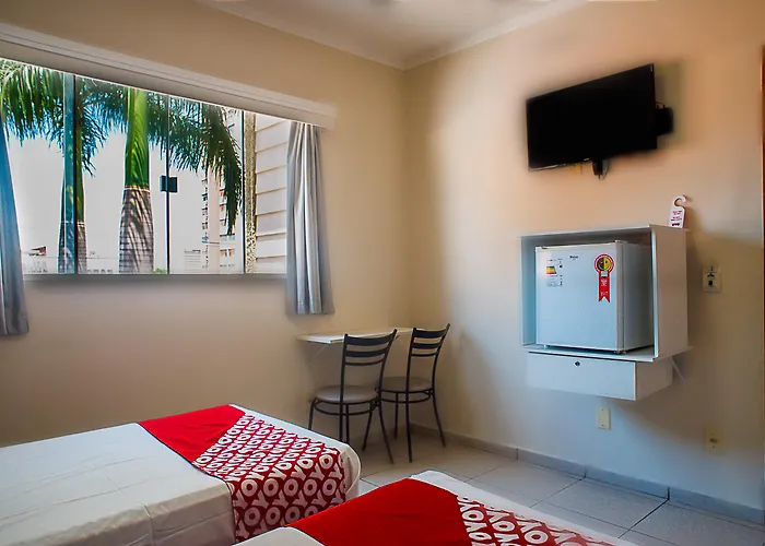 Oyo Cerrado , Campo GrandeHotel Em